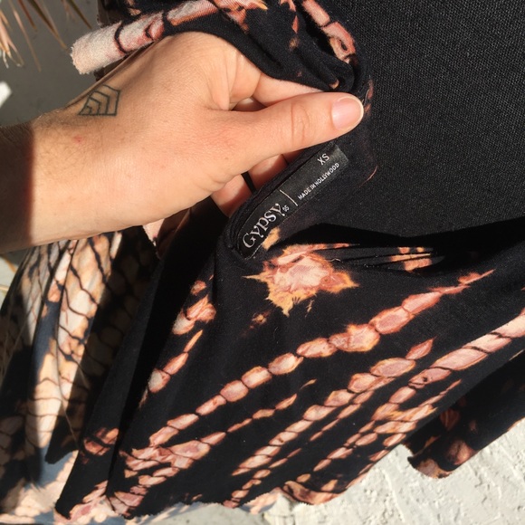 Gypsy tie-dye off the shoulder dress! 🦩 - Picture 7 of 9